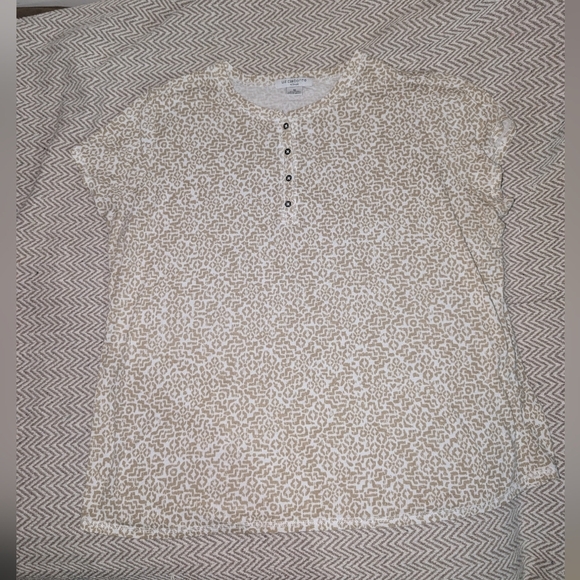 Liz Claiborne Beige Print Blouse - Picture 3 of 5